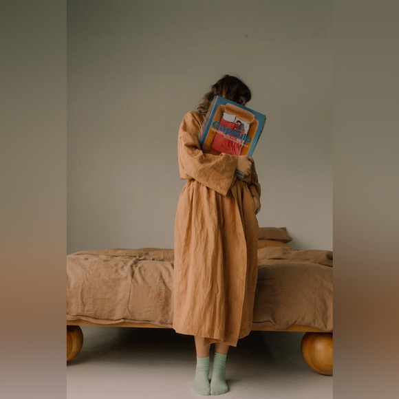 Long Robe in Toffee linen (OS) - Picture 2 of 4